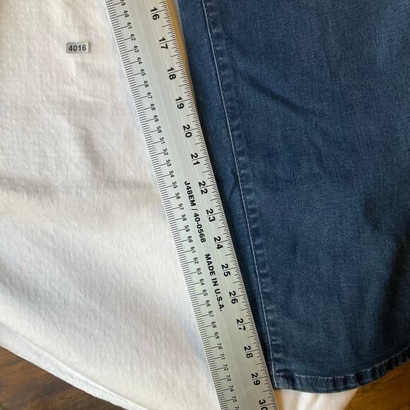 Croft & Barrow Women Denim Skinny Jeggings size 16 Blue Mid Rise Stretch Pull On - Picture 4 of 11